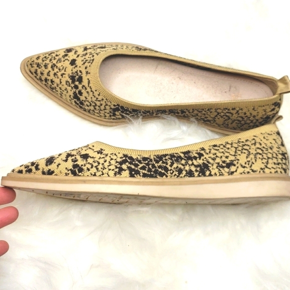 Louise et Cie Washable Knit Pointed-Toe Flats - Celete 6M - Picture 7 of 9